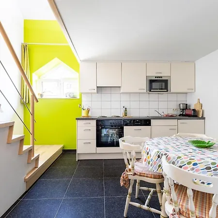 Domein Tombos Tatil Evi